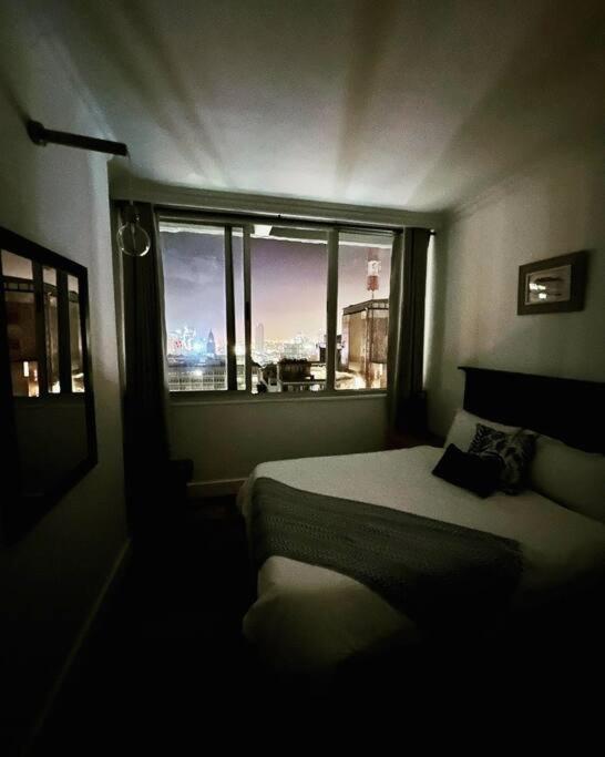 Modern, Trendy And Comfortable 2 Bedroom Apartment In Cidade Do Cabo Exterior foto