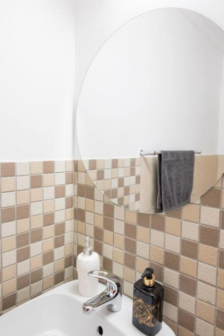 Modern, Trendy And Comfortable 2 Bedroom Apartment In Cidade Do Cabo Exterior foto