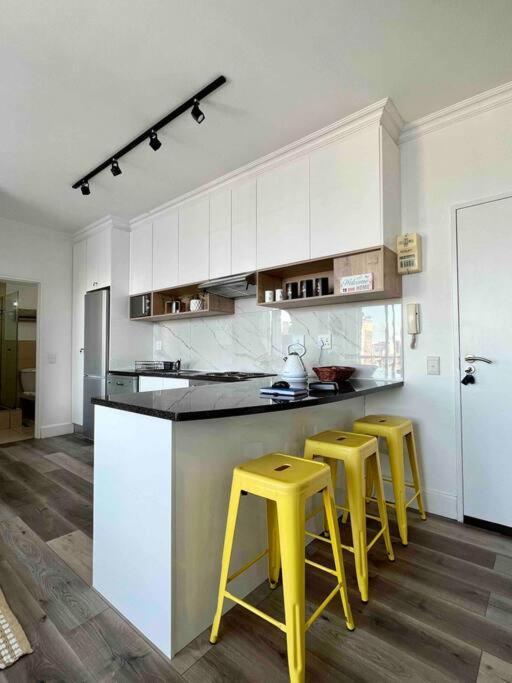 Modern, Trendy And Comfortable 2 Bedroom Apartment In Cidade Do Cabo Exterior foto