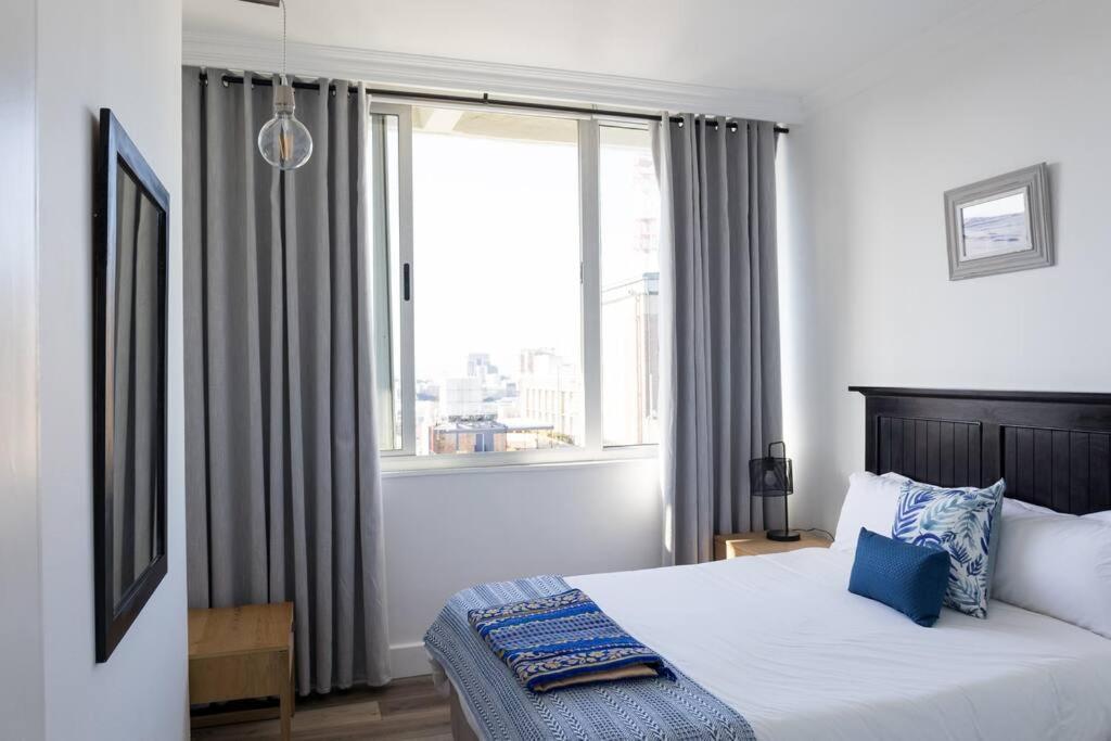 Modern, Trendy And Comfortable 2 Bedroom Apartment In Cidade Do Cabo Exterior foto
