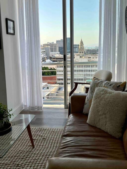 Modern, Trendy And Comfortable 2 Bedroom Apartment In Cidade Do Cabo Exterior foto